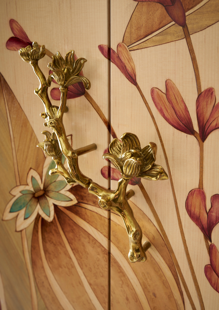 Bouquet Bar Cabinet