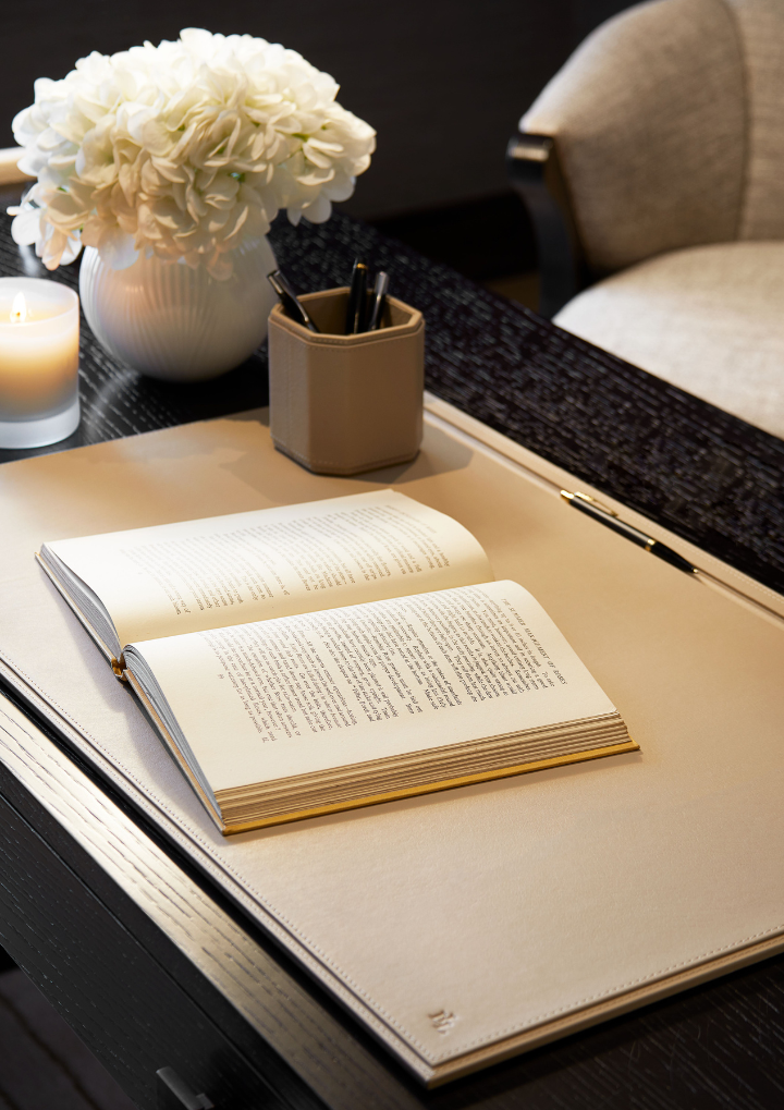 Adler Leather Pen Pot - Sand