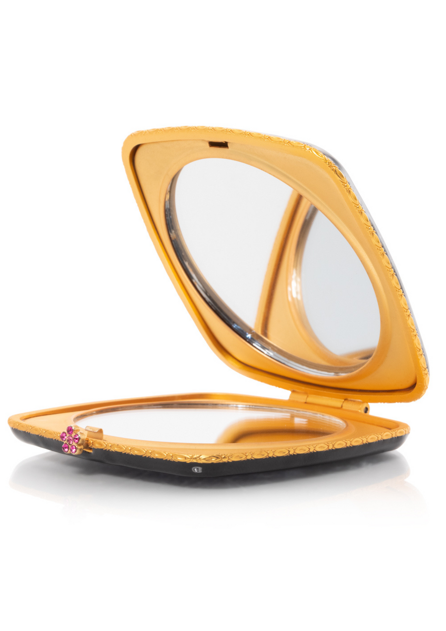 Lilah Skull Compact