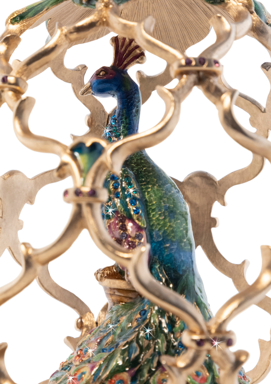 Roman Peacock Egg Objet