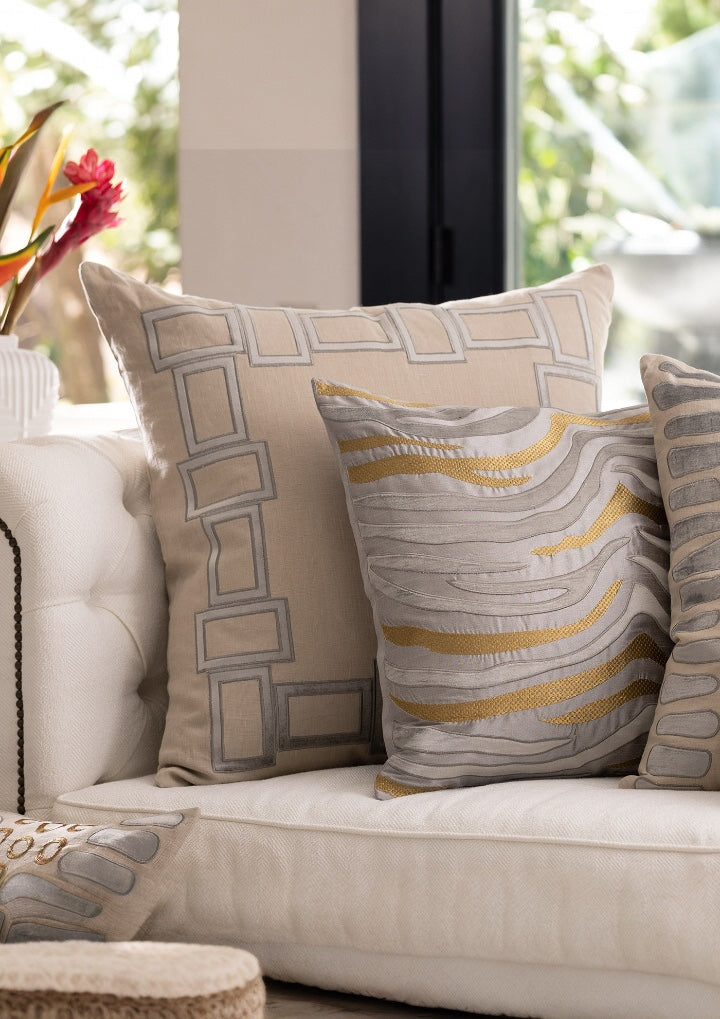 Peru Euro Border Pillow Dark Sand / Platinum