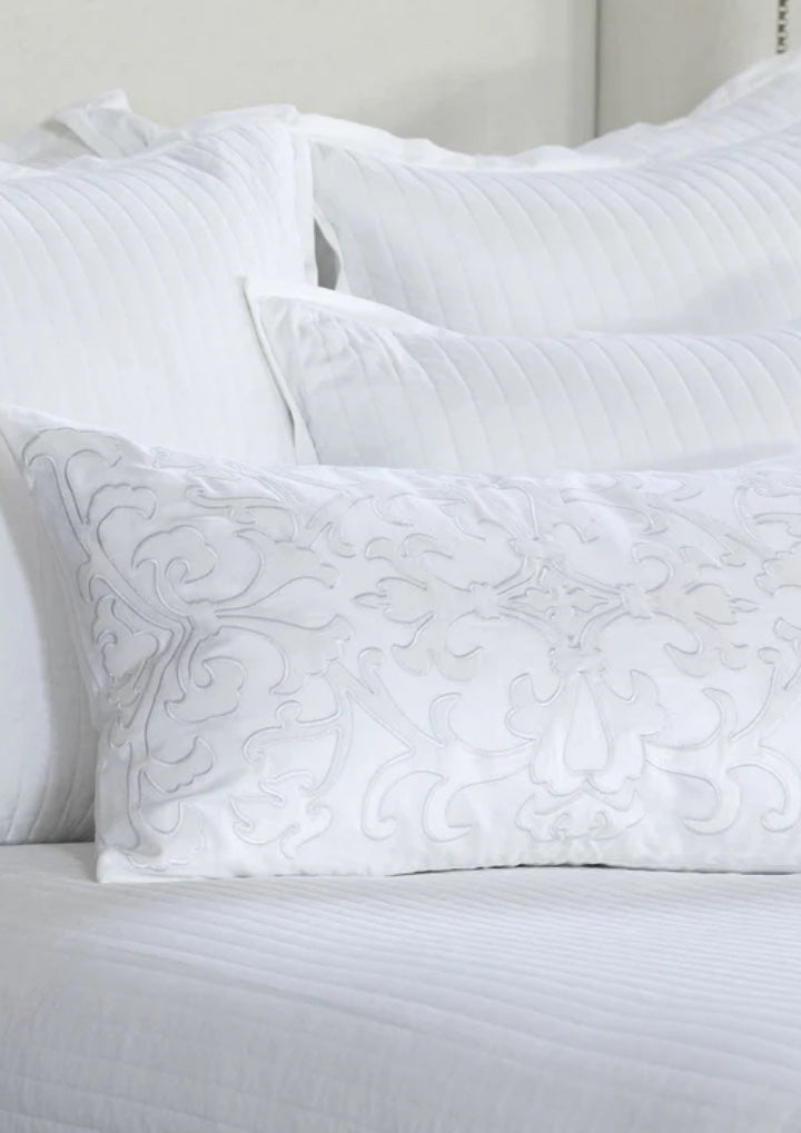Olivia Rect Pillow White Linen / White Matte Velvet Applique