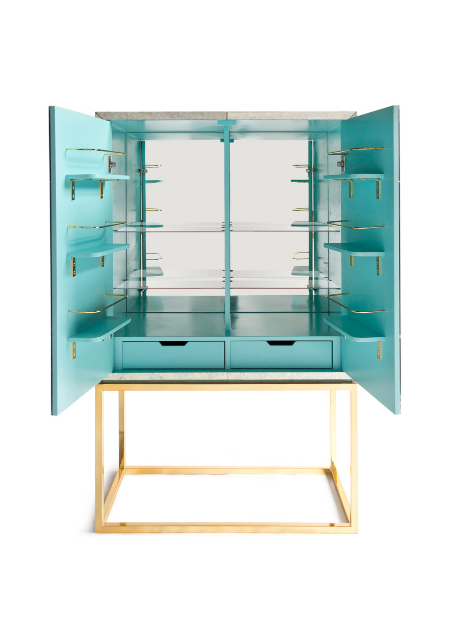 Delphine Bar