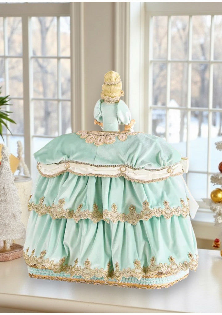 Joyeux Grande Dame Server