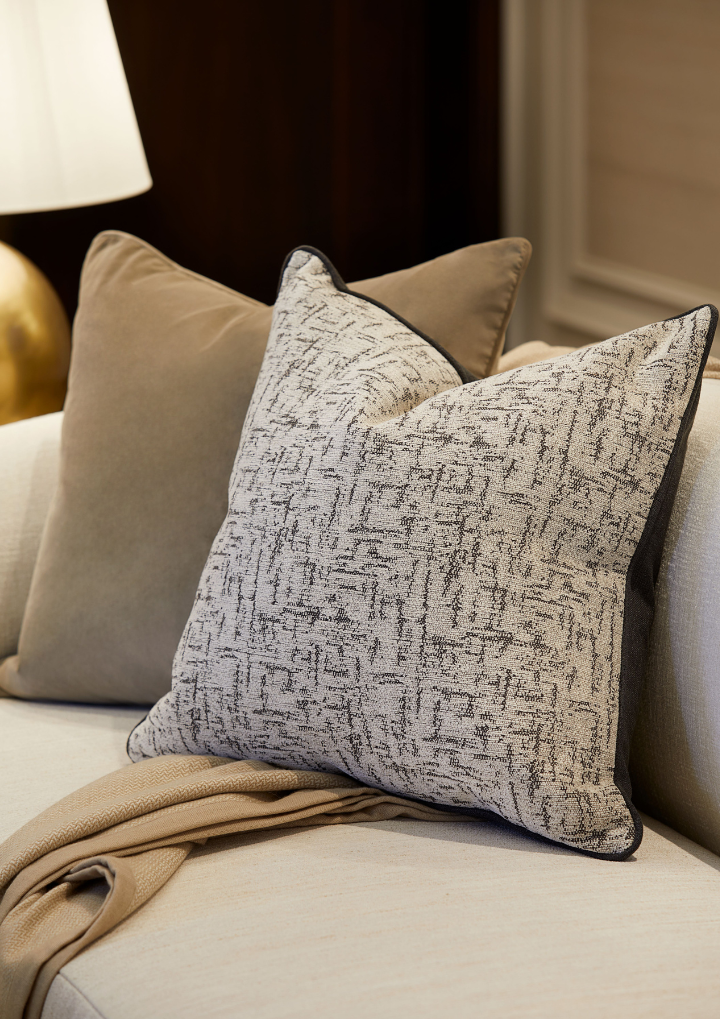 Vale Cushion