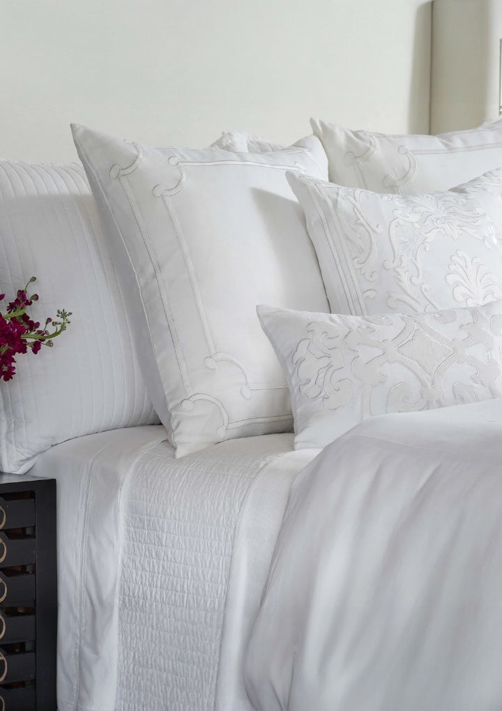 Olivia Rect Pillow White Linen / White Matte Velvet Applique