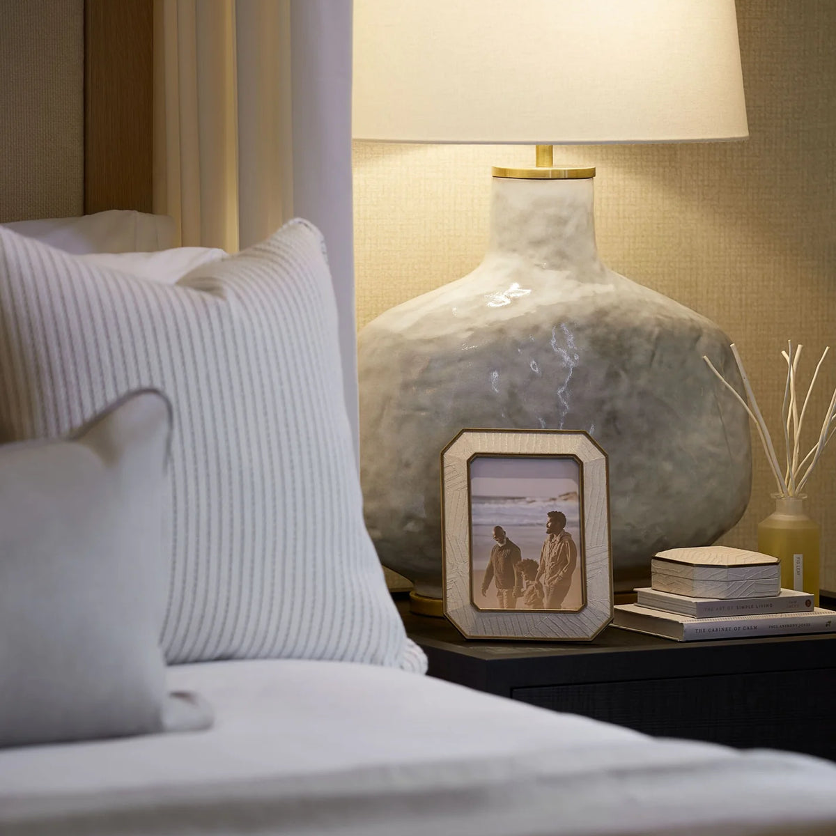 Elemental Frame World Inside Rosenwood | Elemental Photo Frame