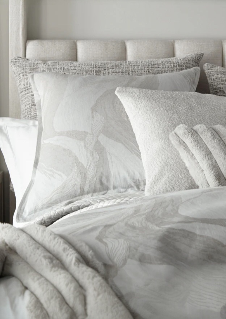 Oasis Standard Pillow