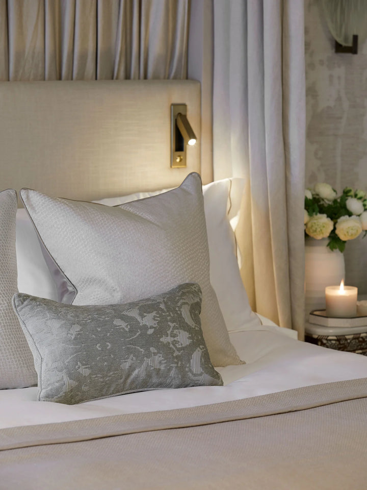 Pearl Cushion