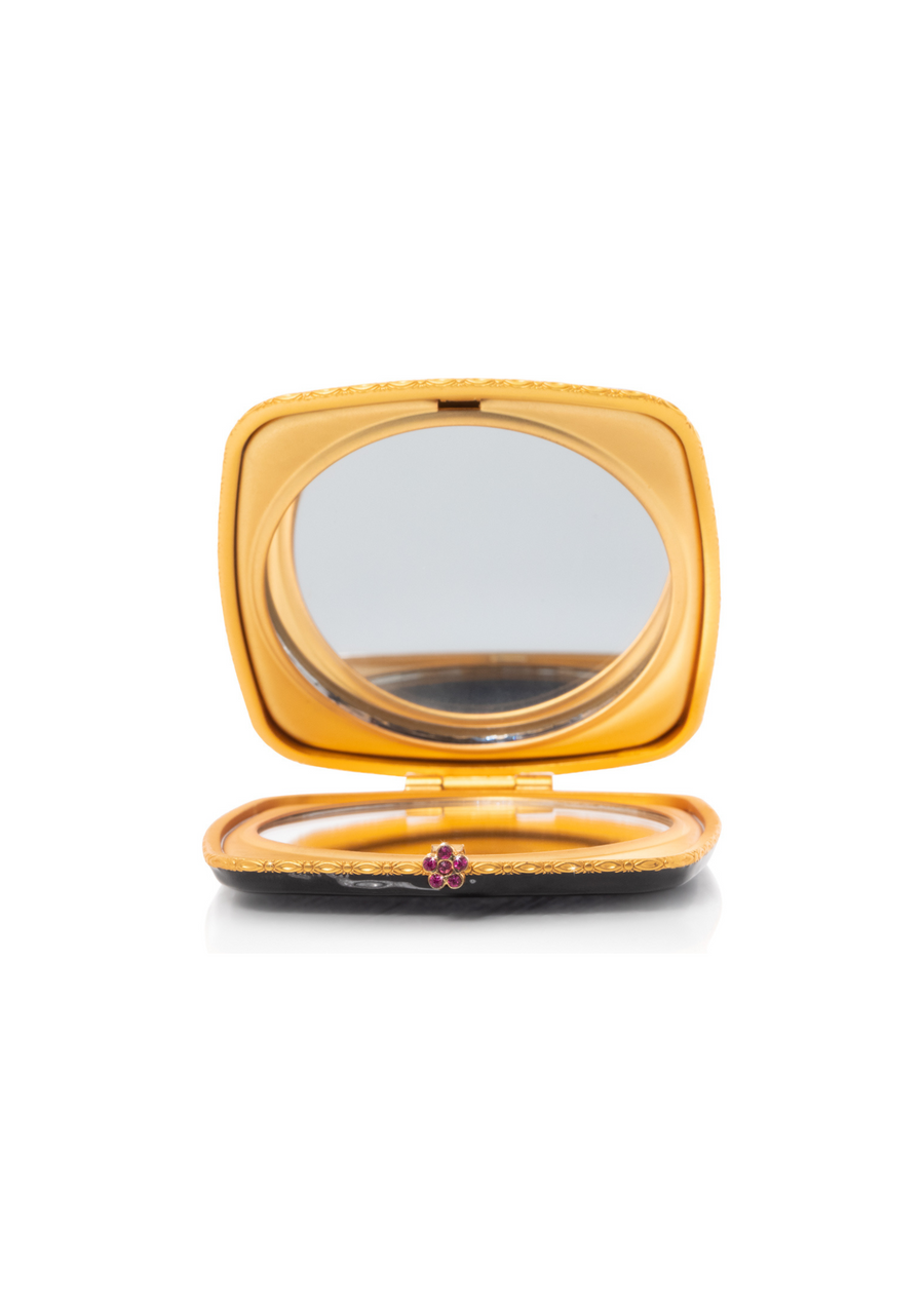 Lilah Skull Compact