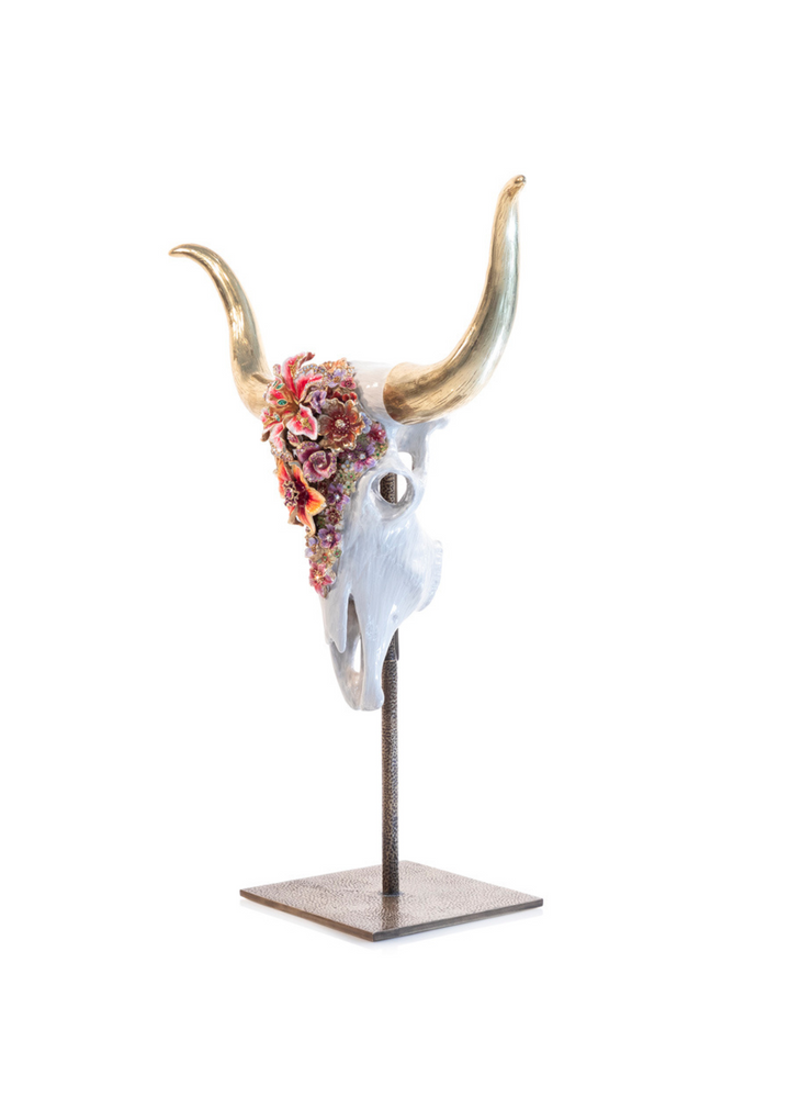 Kayden Cow Skull With Flowers Objet