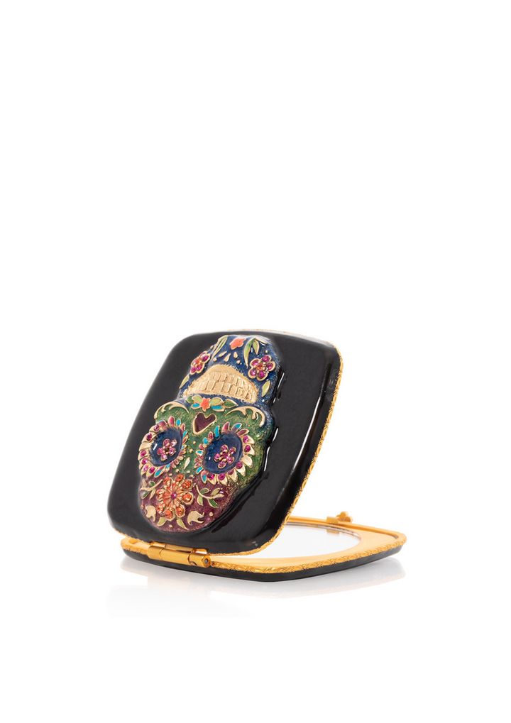 Lilah Skull Compact