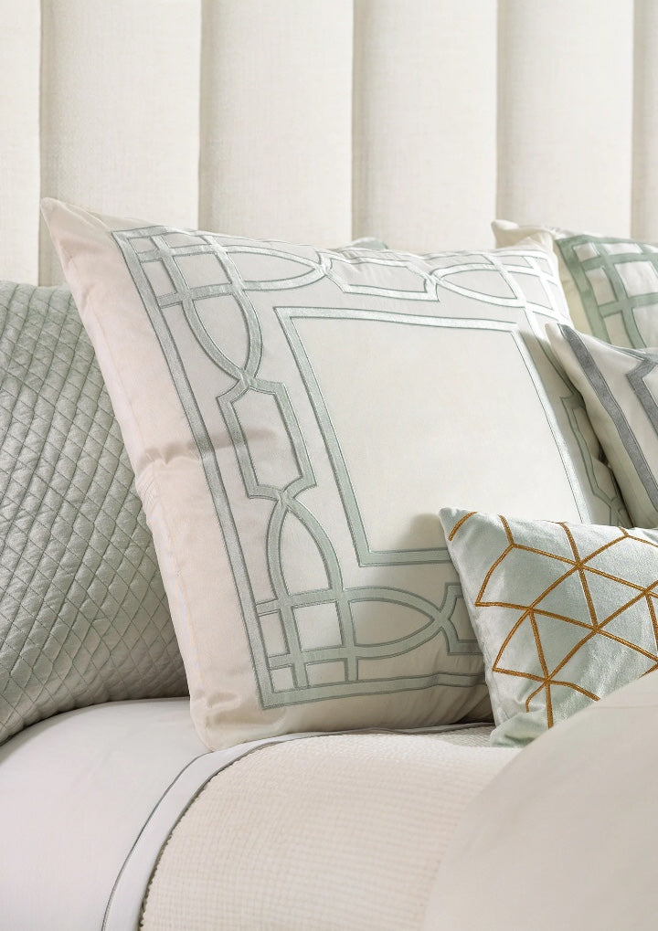 Trey Euro Border Pillow Ivory / Aquamarine